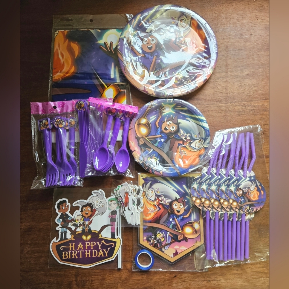 NIB Owlhouse birthday decorations
